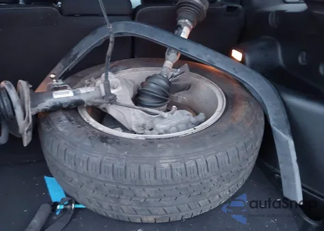 2016 Jeep Cherokee Latitude из США, поврежденный, VIN 1C4PJMCS2GW345666